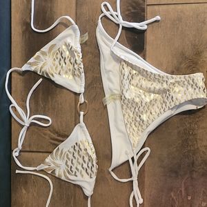 VS White and Gold Pineapple Bikini Size Medium